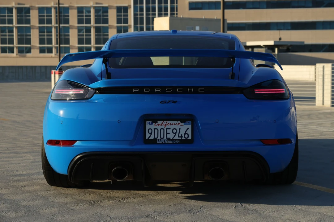2022 Porsche 718 Cayman GT4 - Image 6 of 31