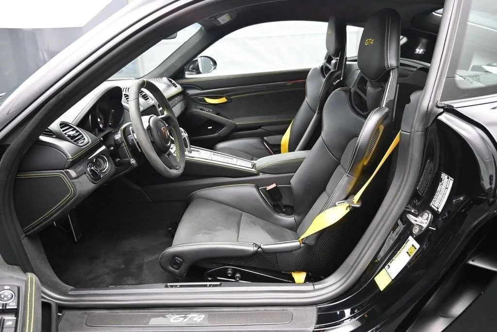 2022 Porsche 718 Cayman GT4 - Image 5 of 5