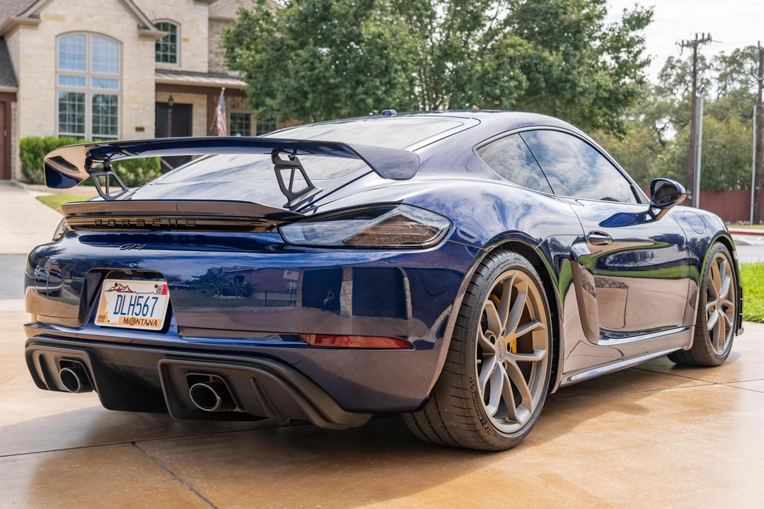 2022 Porsche 718 Cayman GT4 - Image 4 of 31