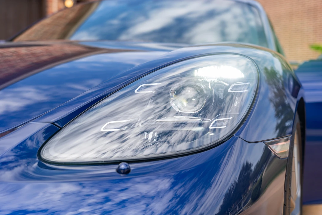 2022 Porsche 718 Cayman GT4 - Image 15 of 31