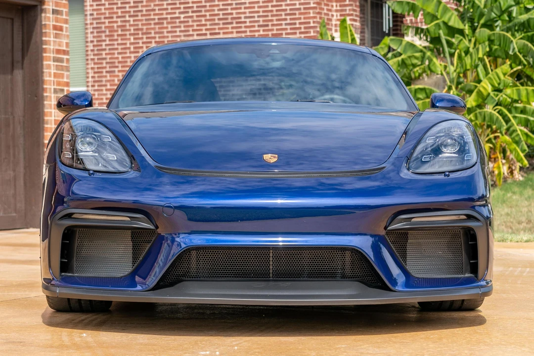 2022 Porsche 718 Cayman GT4 - Image 2 of 31