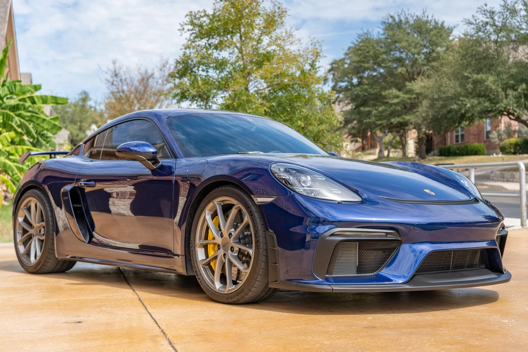 2022 Porsche 718 Cayman GT4 - Image 10 of 31