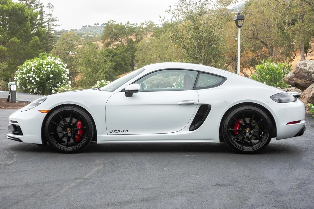 2022 Porsche 718 Cayman GTS 4.0 - Image 3 of 5