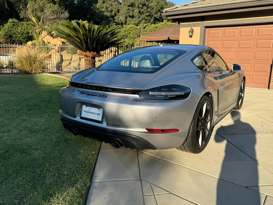 2022 Porsche 718 Cayman GTS 4.0 - Image 17 of 30