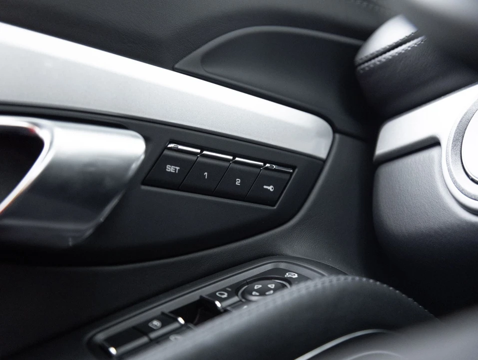 2022 Porsche 718 Cayman GTS 4.0 - Image 18 of 31