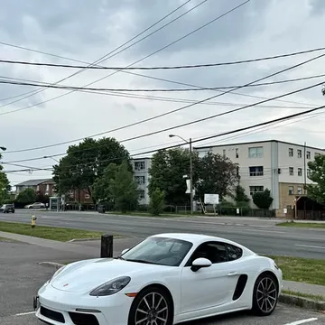 2022 Porsche 718 Cayman