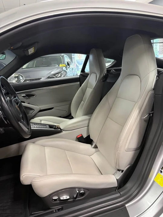 2022 Porsche 718 Cayman - Image 4 of 9