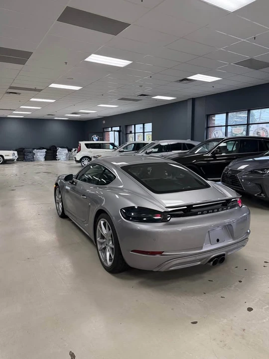 2022 Porsche 718 Cayman - Image 9 of 9