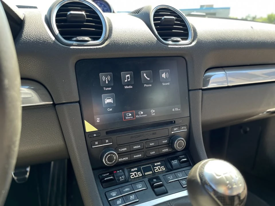 2022 Porsche 718 Cayman - Image 11 of 17