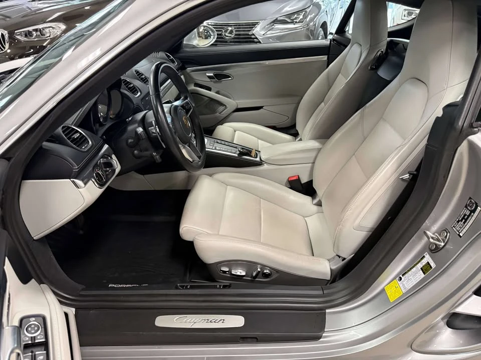 2022 Porsche 718 Cayman - Image 17 of 20