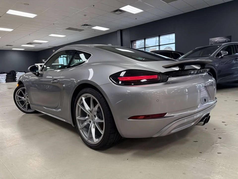 2022 Porsche 718 Cayman - Image 12 of 20