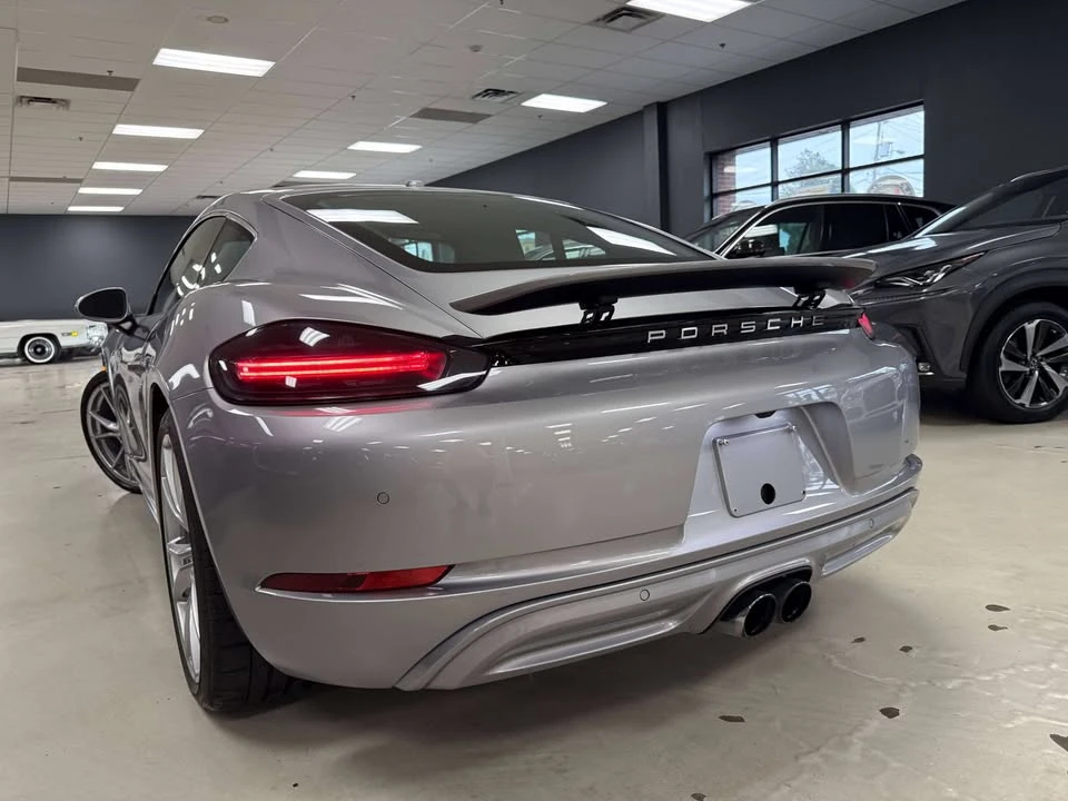 2022 Porsche 718 Cayman - Image 13 of 20