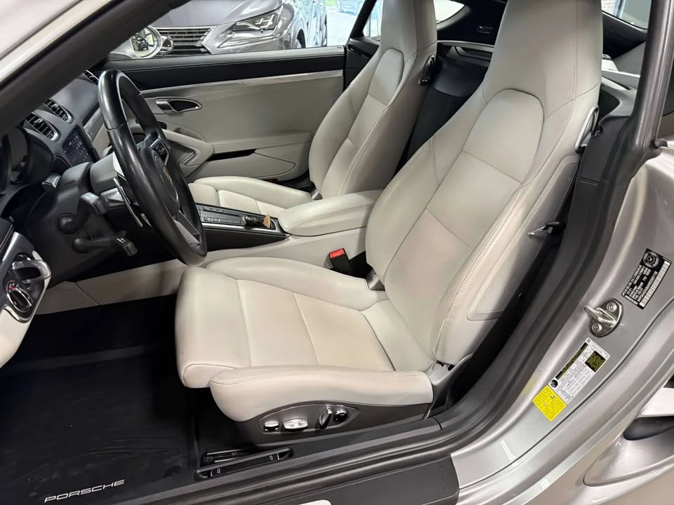 2022 Porsche 718 Cayman - Image 18 of 20