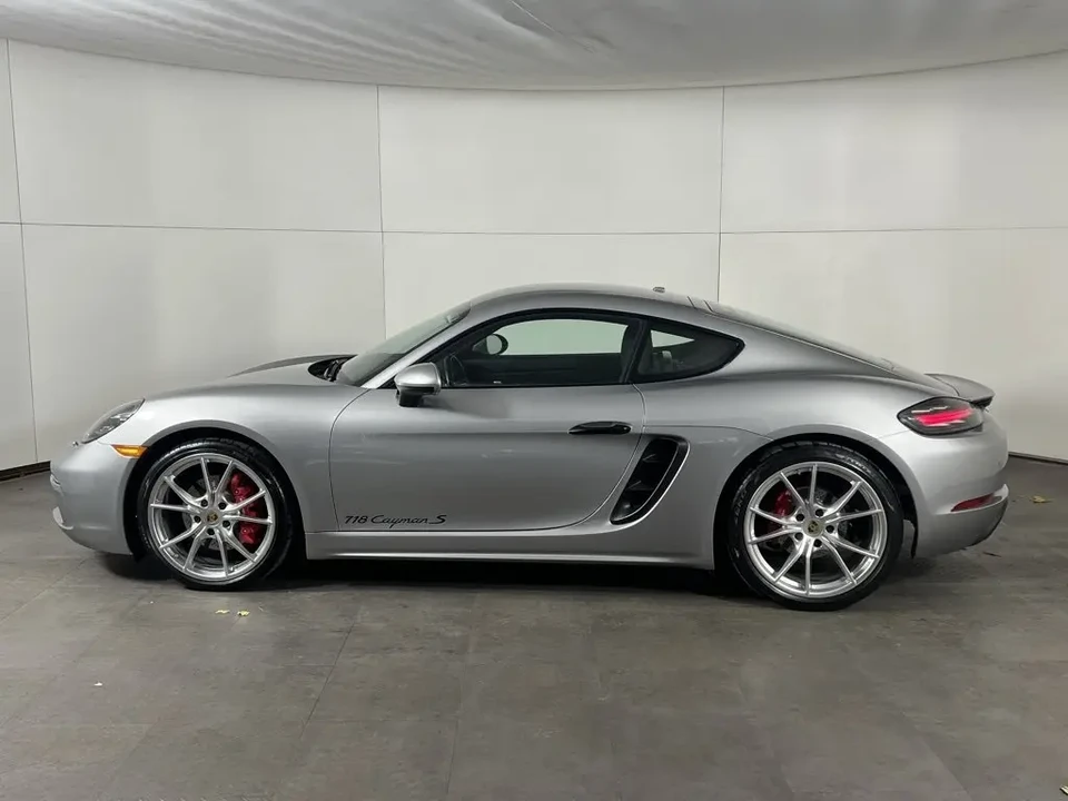 2022 Porsche 718 Cayman S - Image 2 of 7