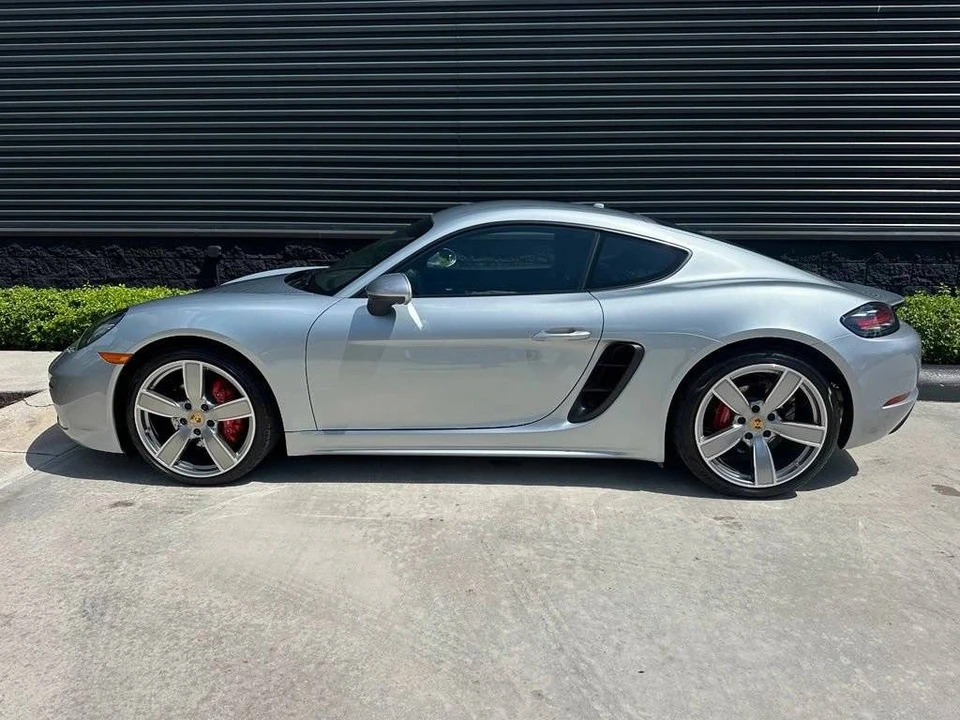 2022 Porsche 718 Cayman S - Image 2 of 5