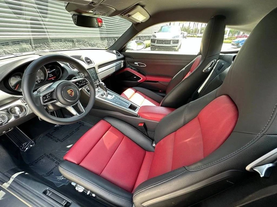 2022 Porsche 718 Cayman S - Image 4 of 5