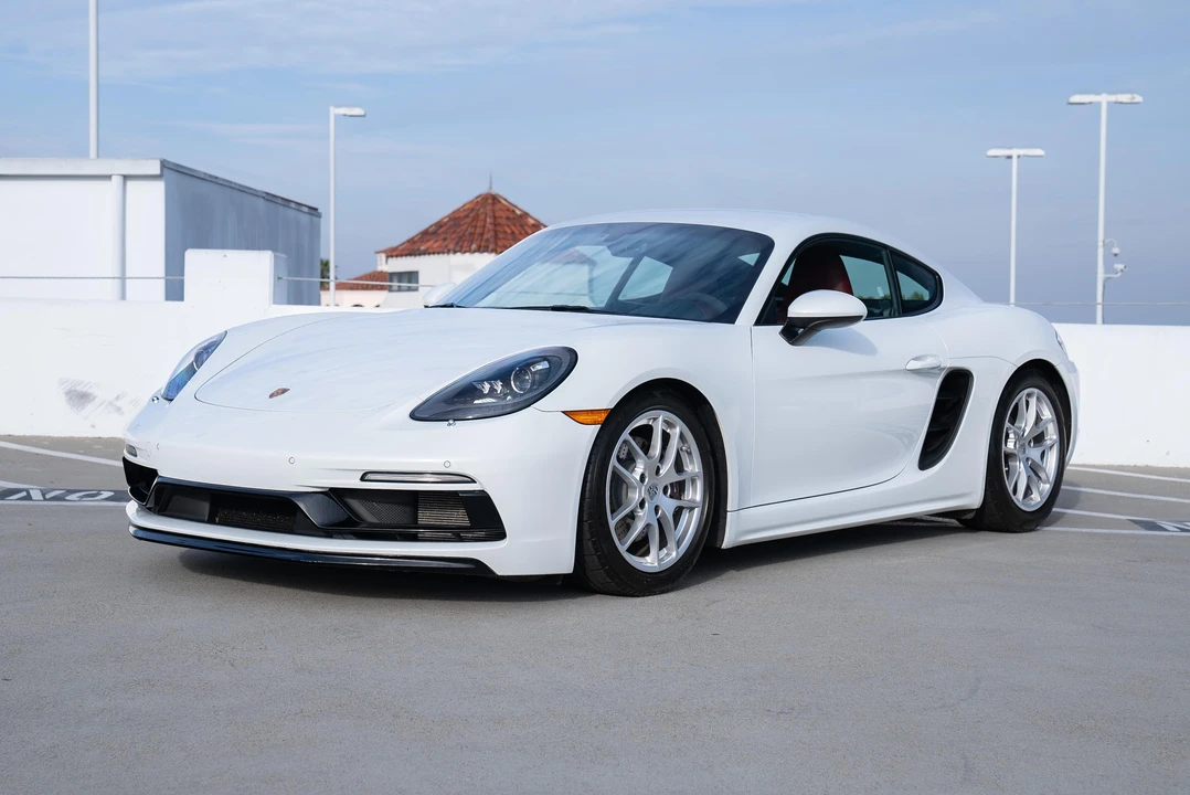 2022 Porsche 718 Cayman - Image 8 of 31