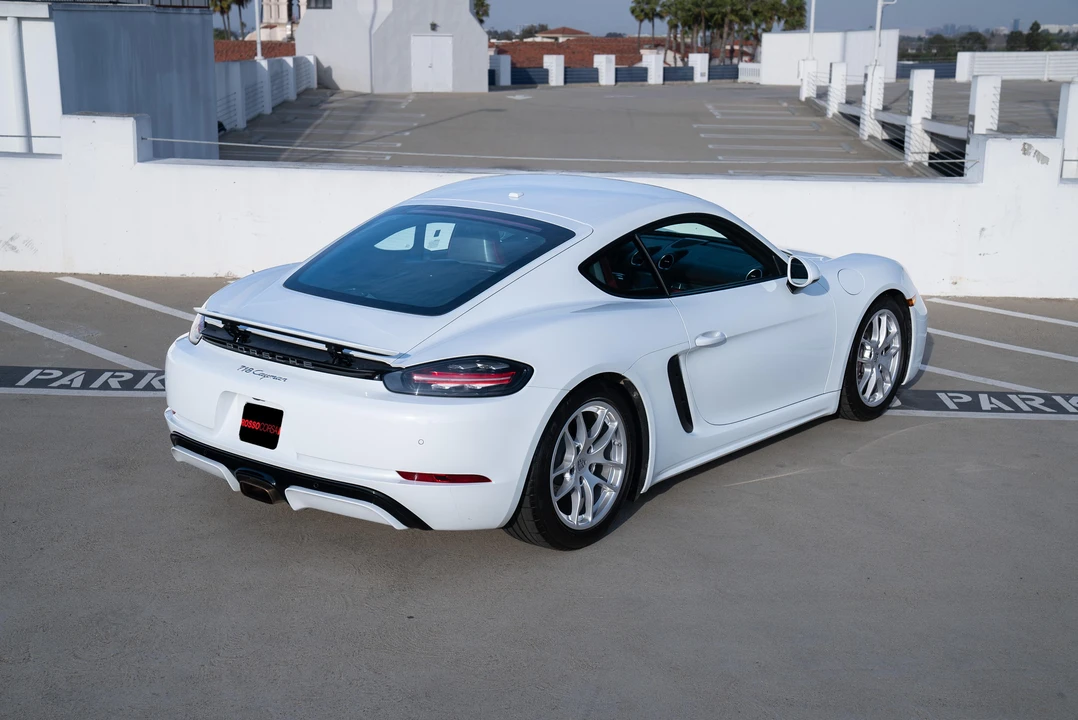 2022 Porsche 718 Cayman - Image 13 of 31