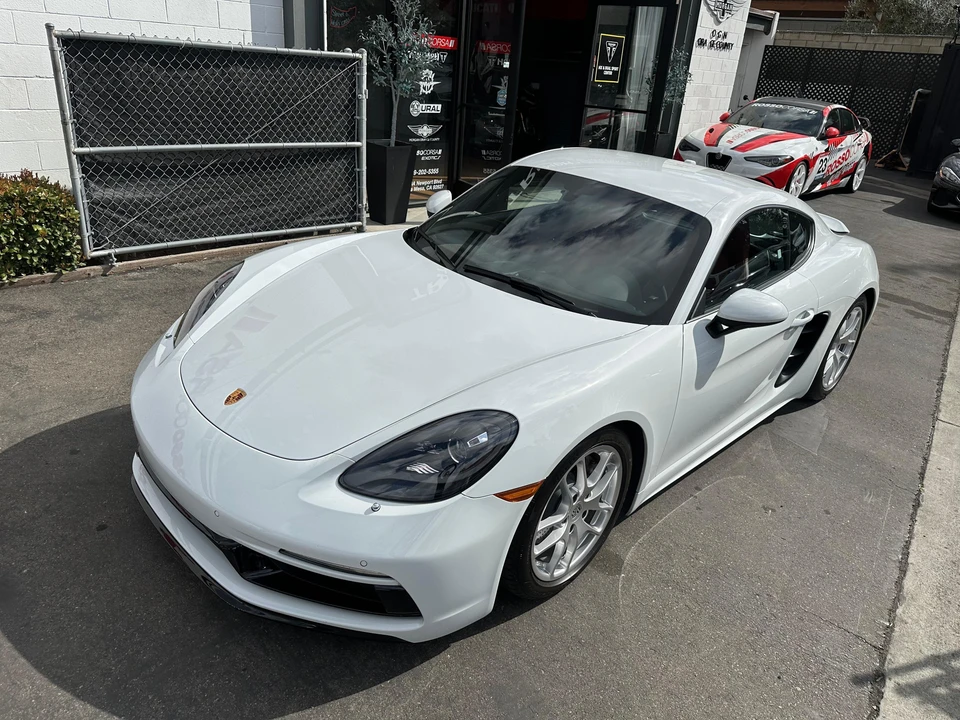 2022 Porsche 718 Cayman - Image 18 of 31
