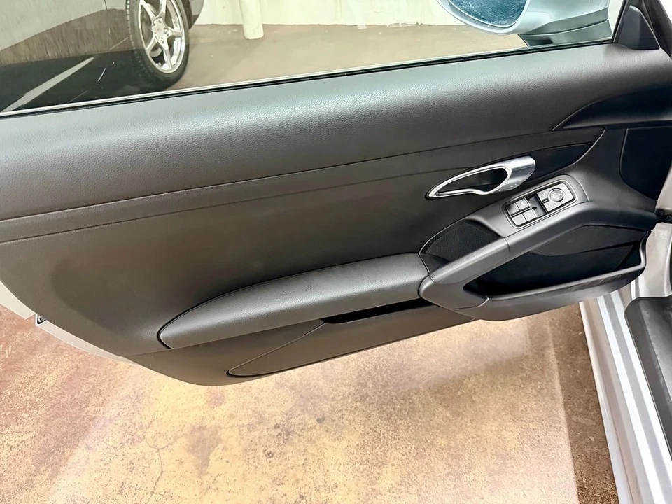 2022 Porsche 718 Cayman - Image 10 of 12