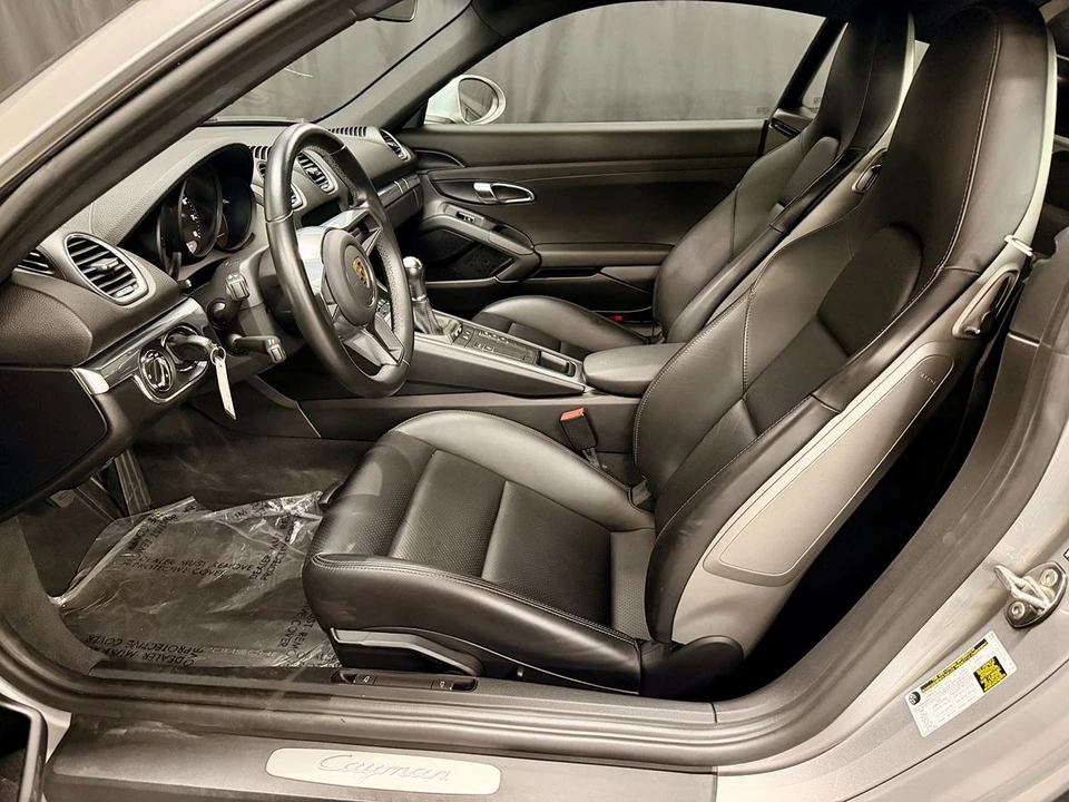 2022 Porsche 718 Cayman - Image 11 of 12