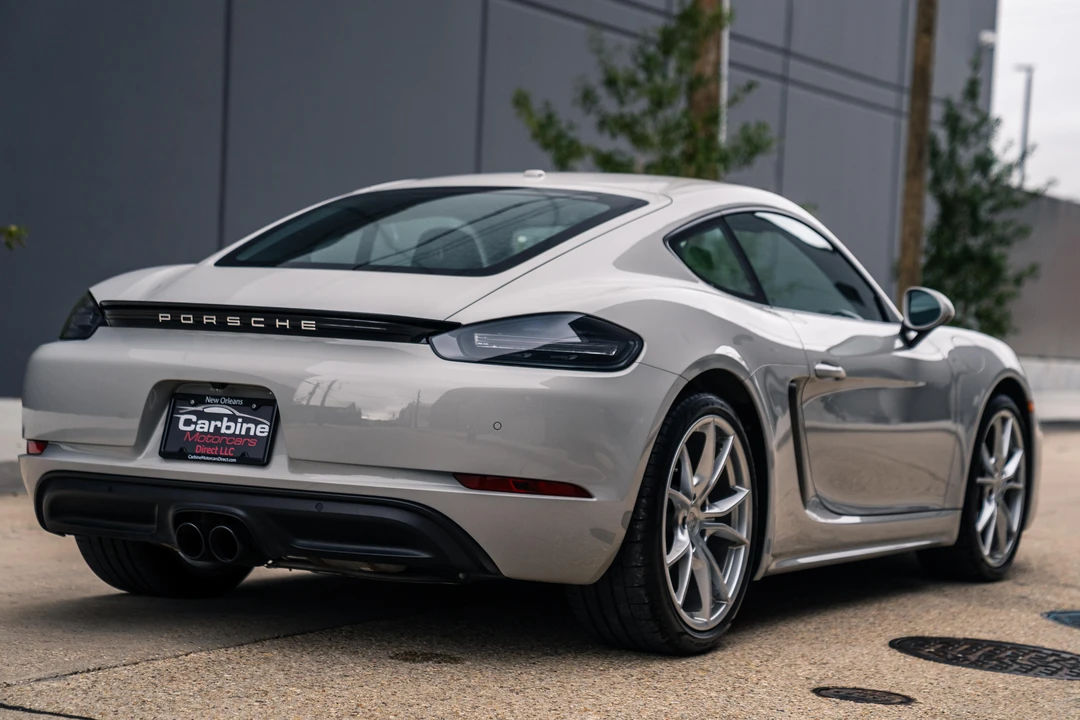 2022 Porsche 718 Cayman - Image 24 of 31