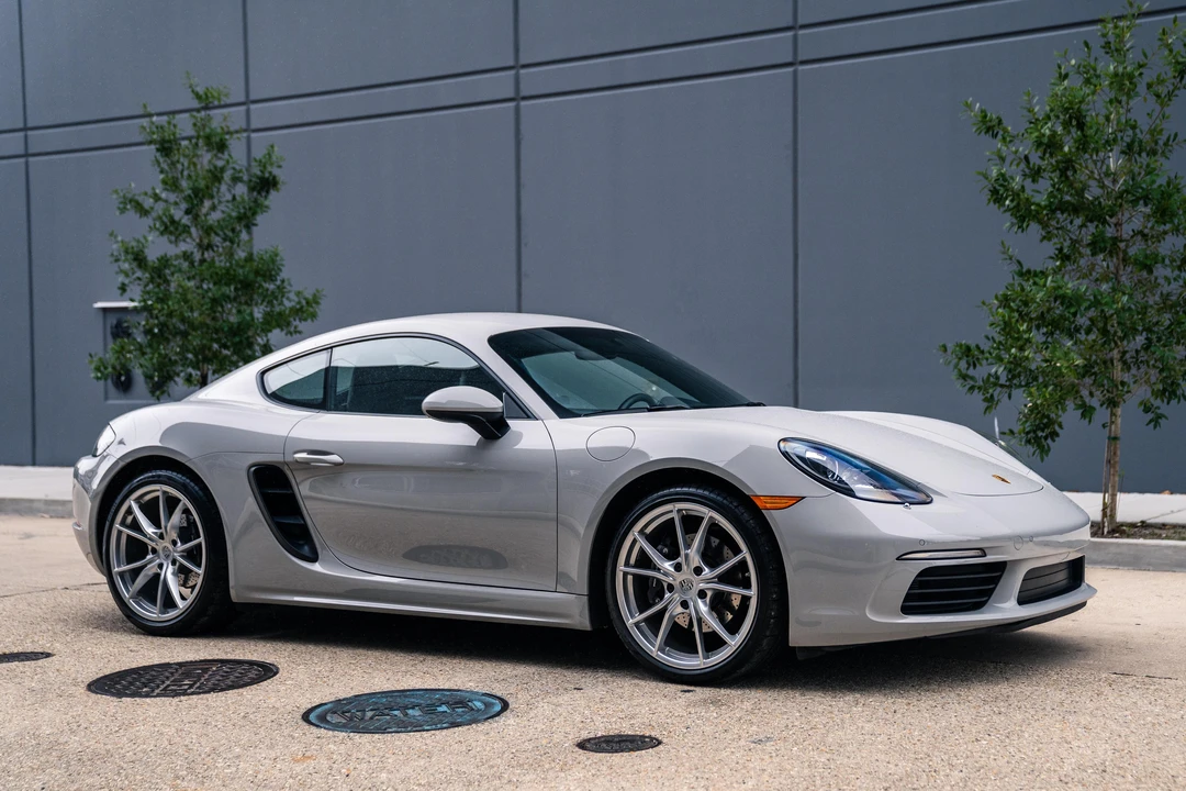 2022 Porsche 718 Cayman - Image 28 of 31