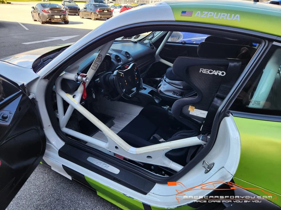 2022 Porsche 718 Cayman GT4 Clubsport - Image 1 of 5
