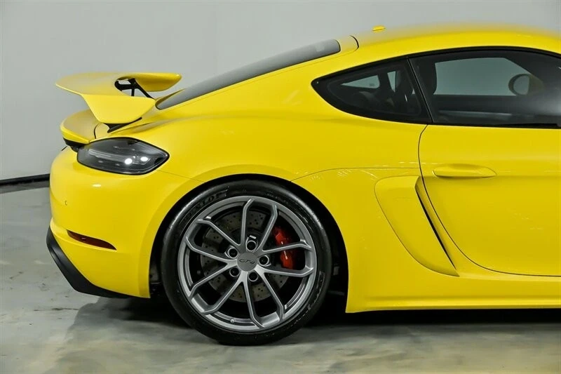 2022 Porsche 718 Cayman GT4 - Image 13 of 21