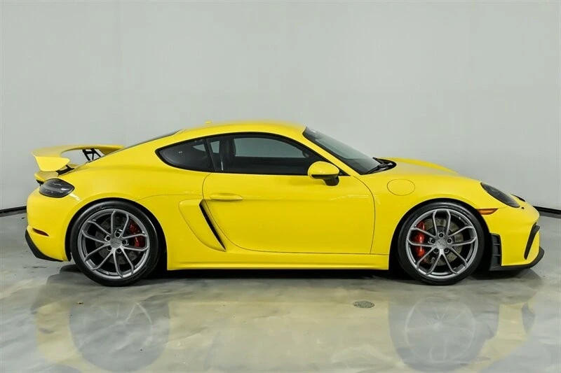 2022 Porsche 718 Cayman GT4 - Image 14 of 21