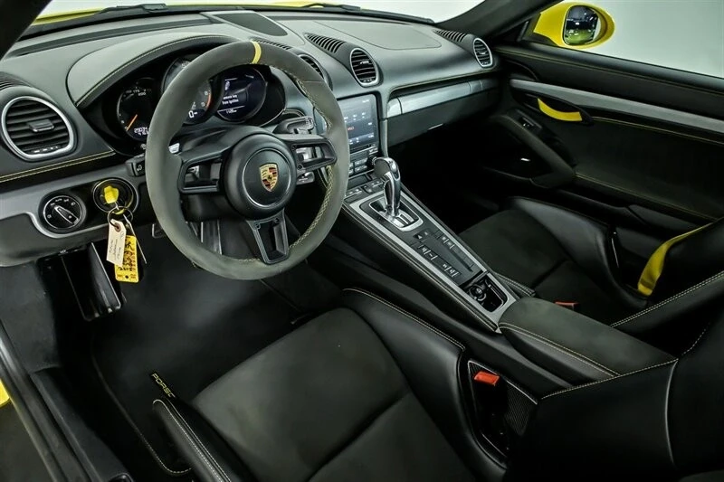 2022 Porsche 718 Cayman GT4 - Image 19 of 21