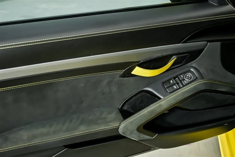 2022 Porsche 718 Cayman GT4 - Image 18 of 21