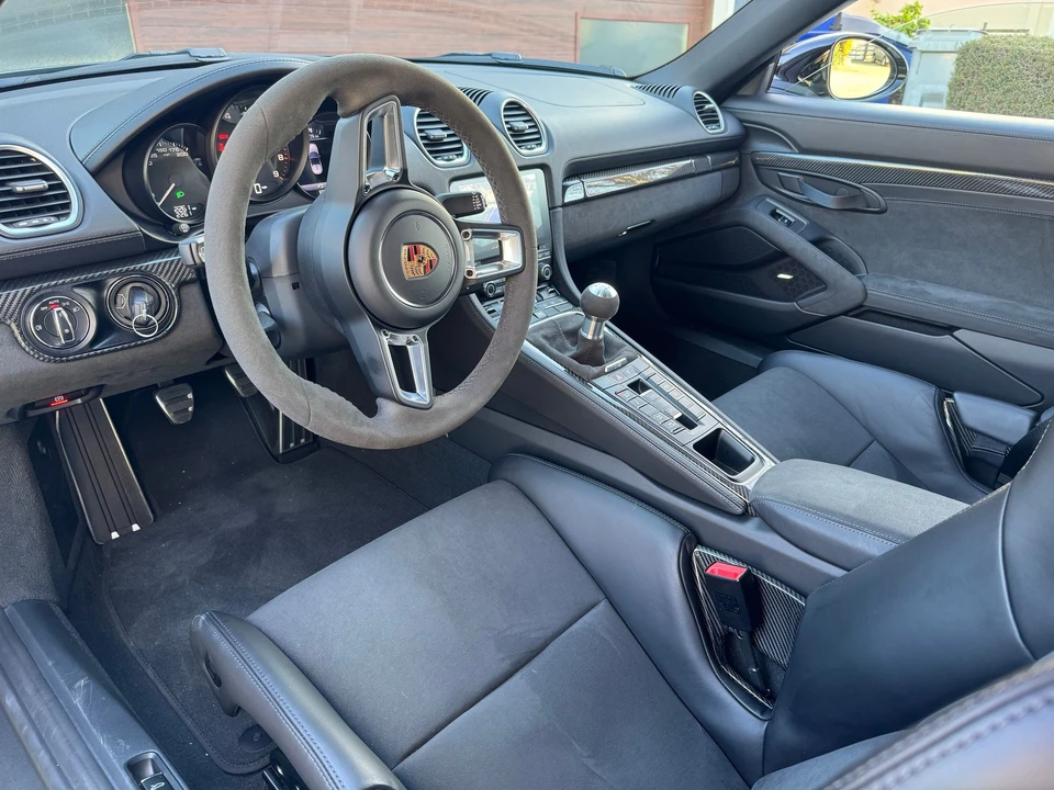 2022 Porsche 718 Boxster Spyder - Image 4 of 11