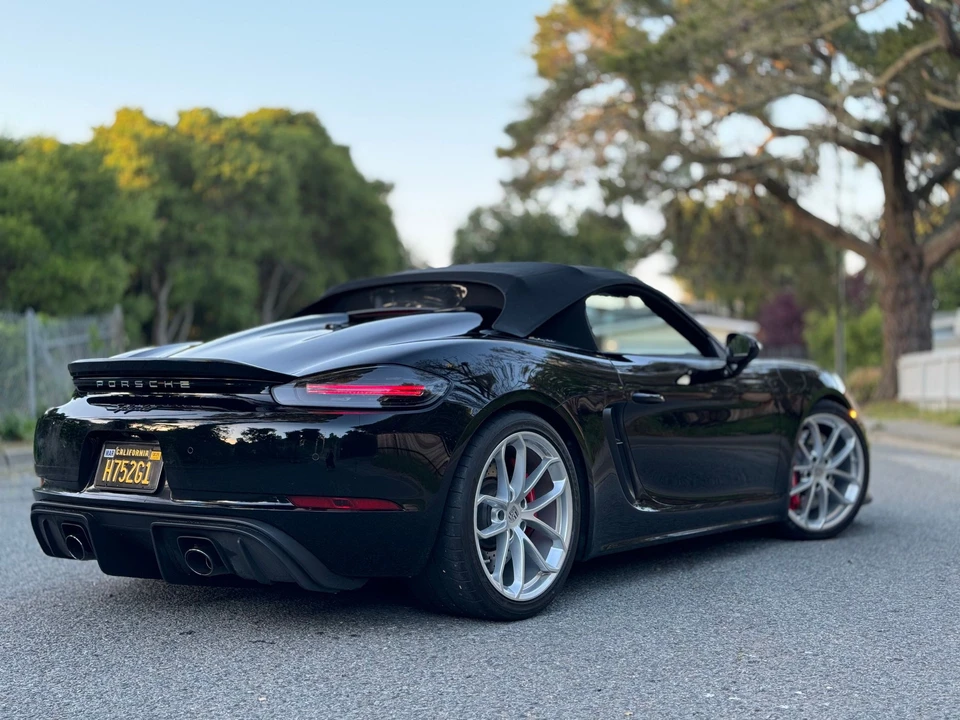2022 Porsche 718 Boxster Spyder - Image 3 of 11