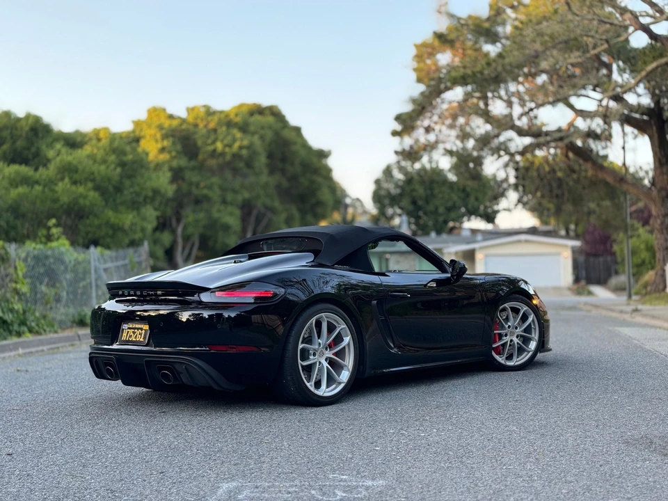 2022 Porsche 718 Boxster Spyder - Image 4 of 11