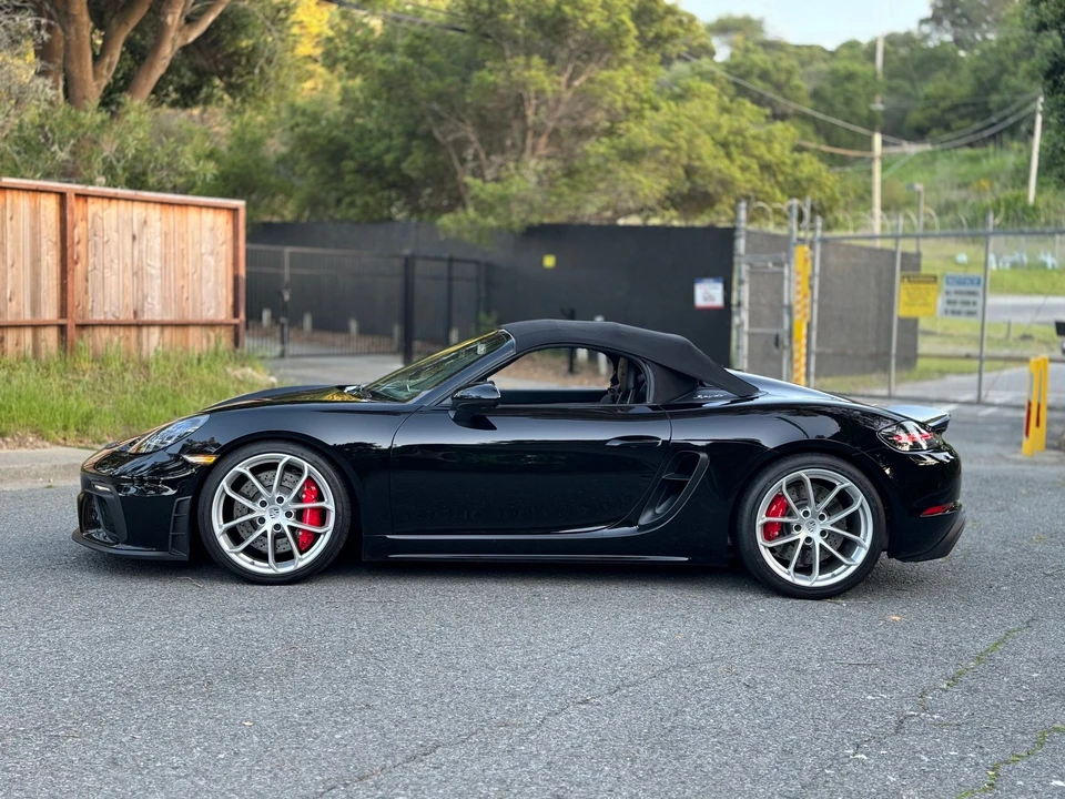 2022 Porsche 718 Boxster Spyder - Image 8 of 11