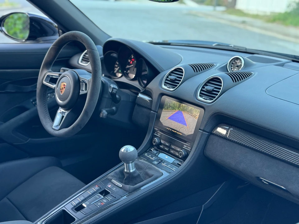 2022 Porsche 718 Boxster Spyder - Image 7 of 11