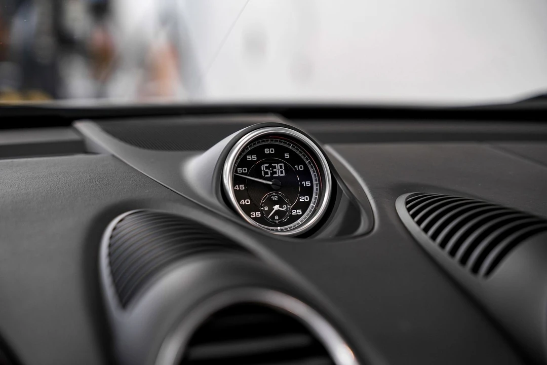 2022 Porsche - Image 12 of 31