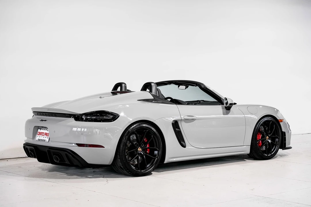 2022 Porsche - Image 3 of 31