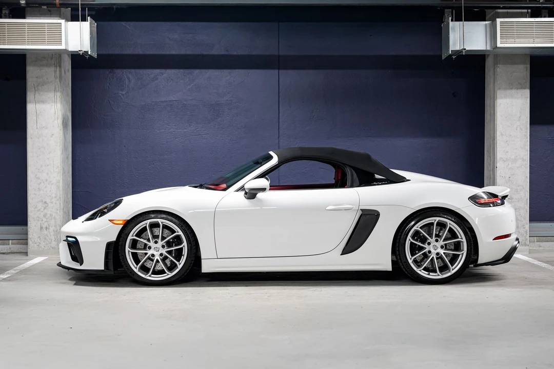 2022 Porsche - Image 7 of 31