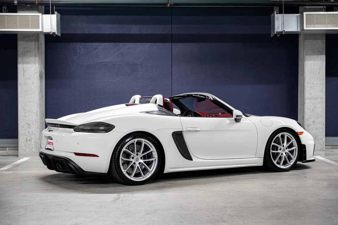 2022 Porsche - Image 3 of 31