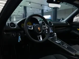 2022 Porsche 718 Boxster Spyder - Image 4 of 4