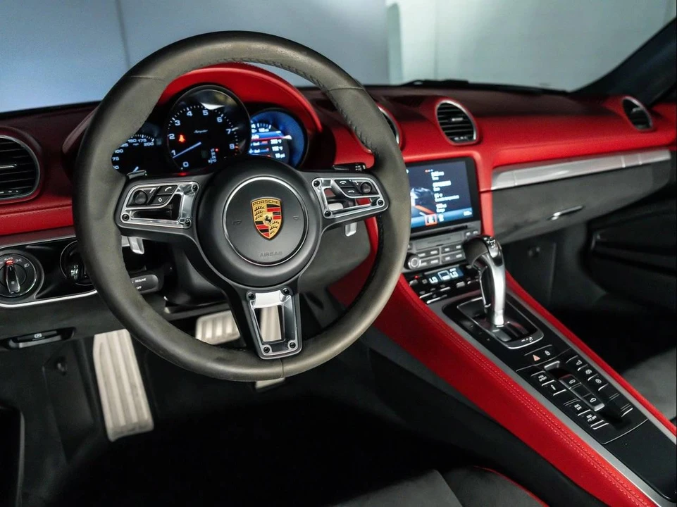 2022 Porsche 718 Boxster Spyder - Image 4 of 5