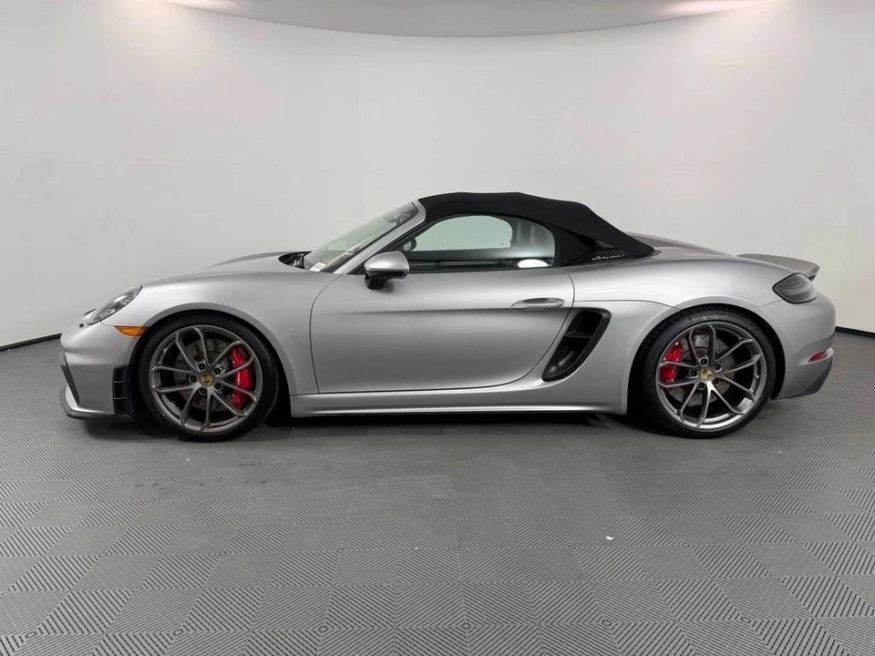 2022 Porsche 718 Boxster Spyder - Image 2 of 5