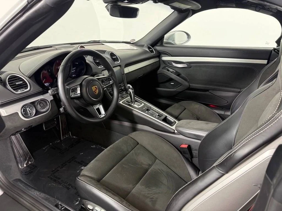2022 Porsche 718 Boxster Spyder - Image 4 of 5