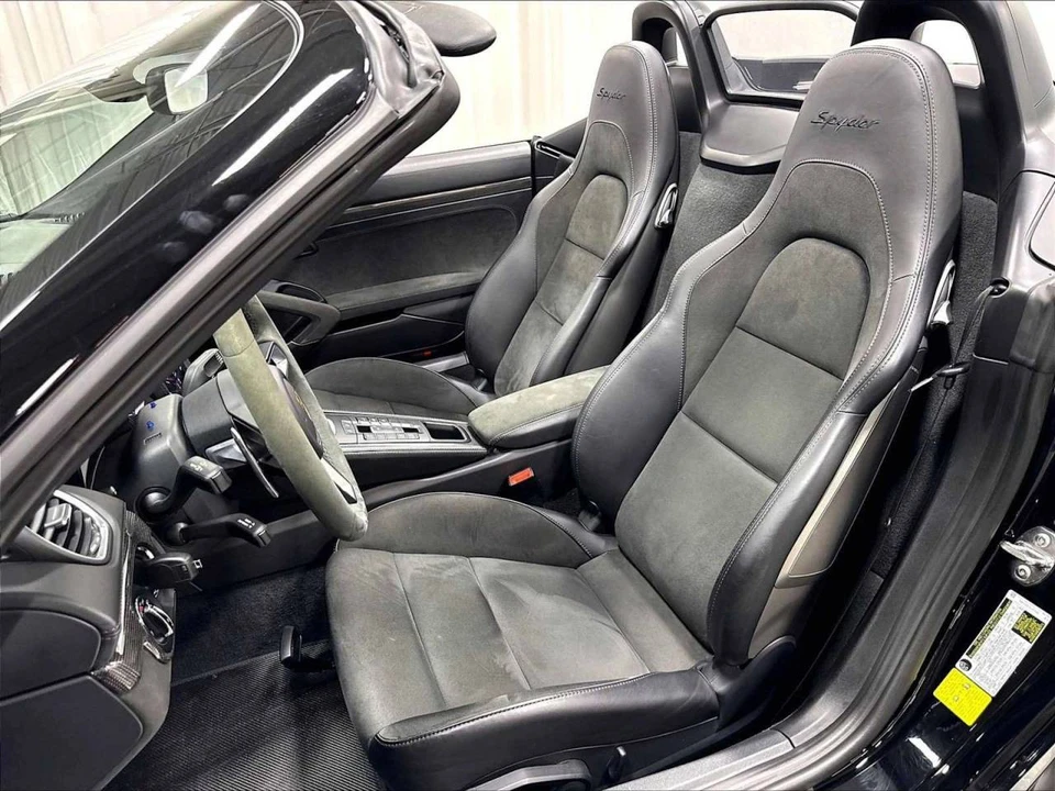 2022 Porsche - Image 5 of 5