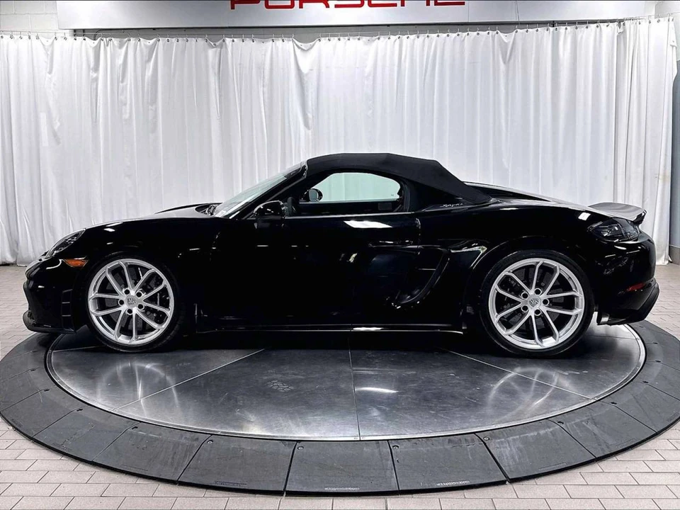 2022 Porsche - Image 2 of 5