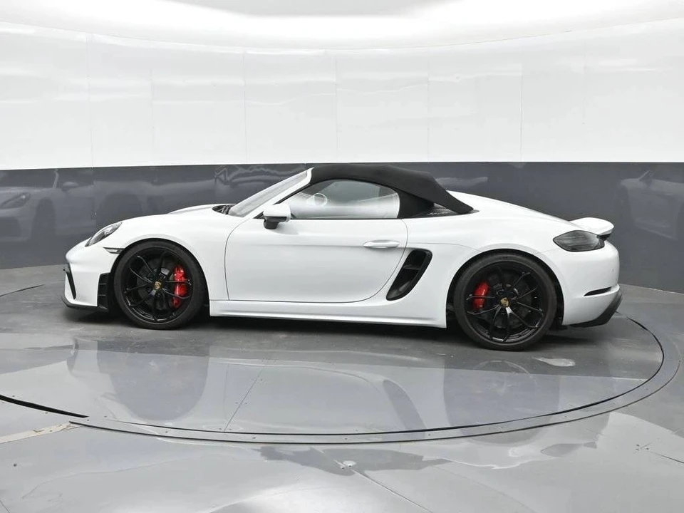 2022 Porsche 718 Boxster Spyder - Image 2 of 5