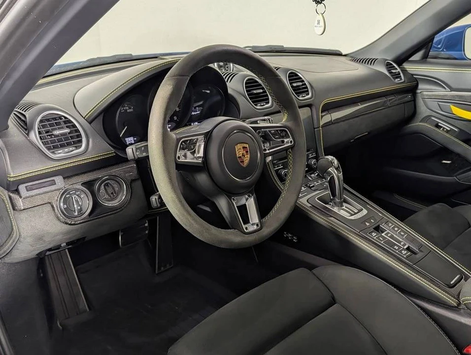 2022 Porsche 718 Boxster Spyder - Image 4 of 5