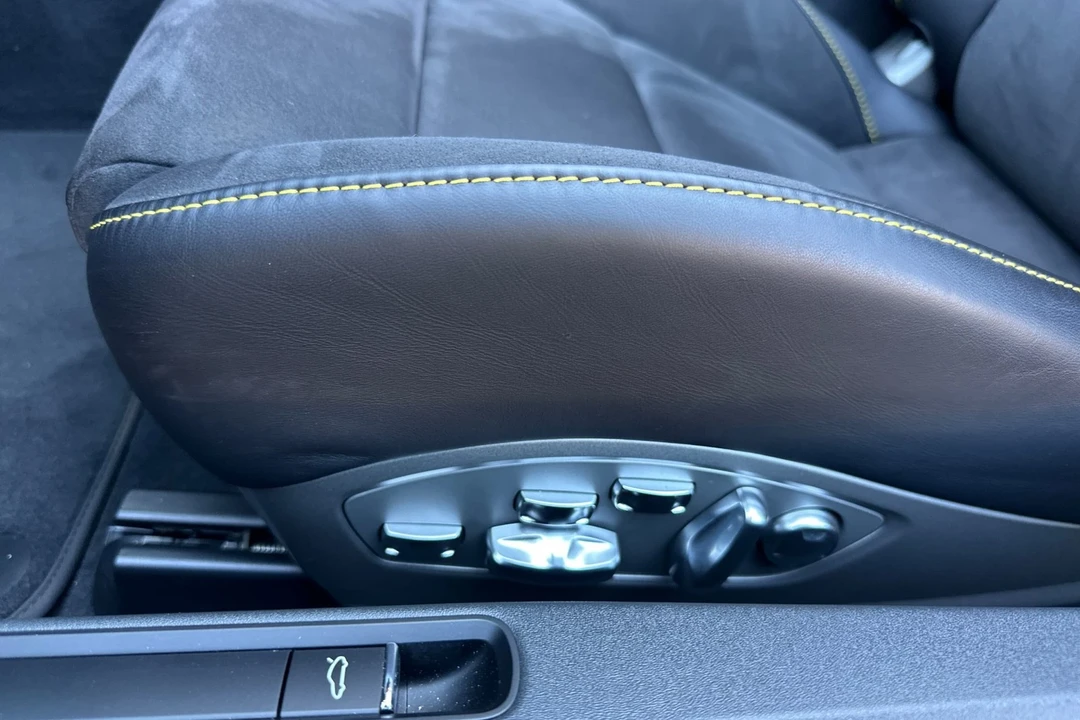 2022 Porsche 718 Boxster Spyder - Image 15 of 21